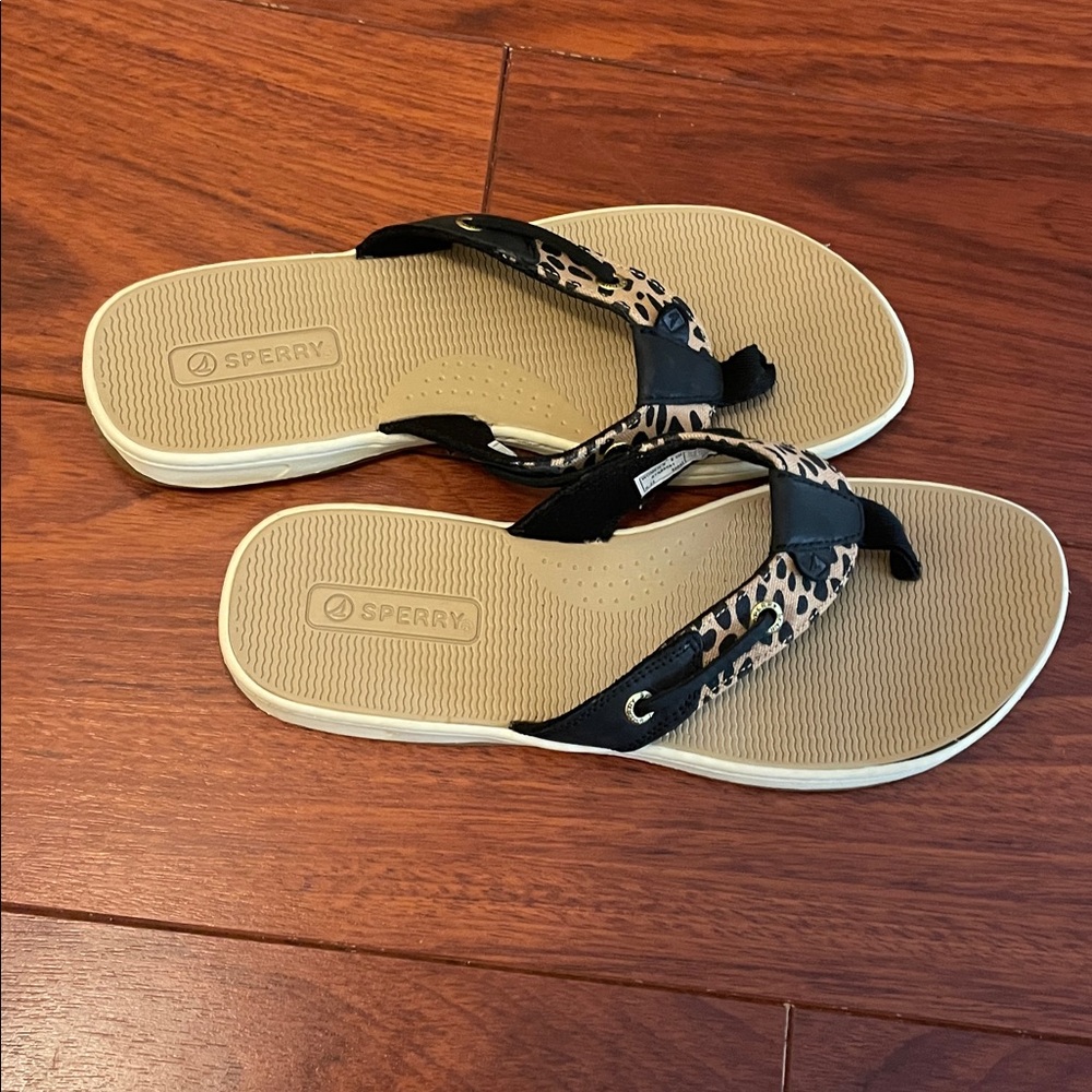 NWOT! Sperry Women's Leopard Print Sandals